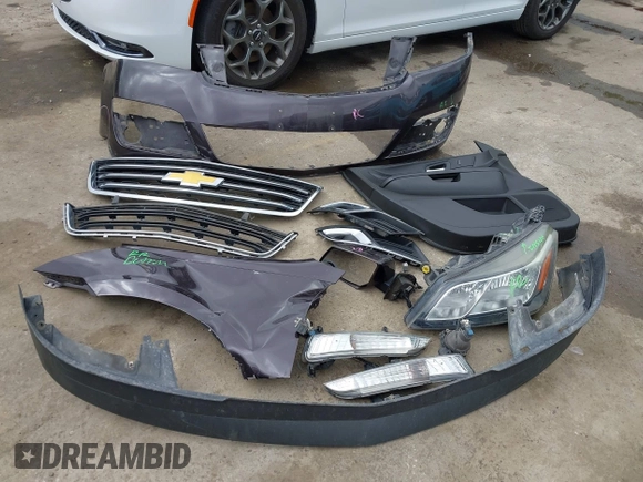 2015 Chevrolet Traverse LT with VIN 1GNKVGKD2FJ201718, listed as a IAAI auction lot 42138988 with 176,586 mi miles and . Bid and sale history available at DreamBid. Image 12.