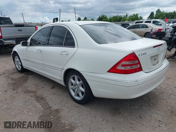 2004 Mercedes-Benz C 240 z VIN WDBRF61J14E016229, wystawiony jako IAAI lot #42576797 z przebiegiem Nie podano mil oraz . Historia ofert i sprzedaży dostępna na DreamBid. Obrazek 3.
