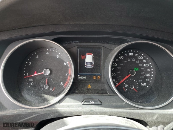 2018 Volkswagen Tiguan SEL with VIN 3VV3B7AX1JM055147, listed as a Copart auction lot 48154705 with 105,097 mi miles and Salvage Title. Bid and sale history available at carsss.com. Image 9.
