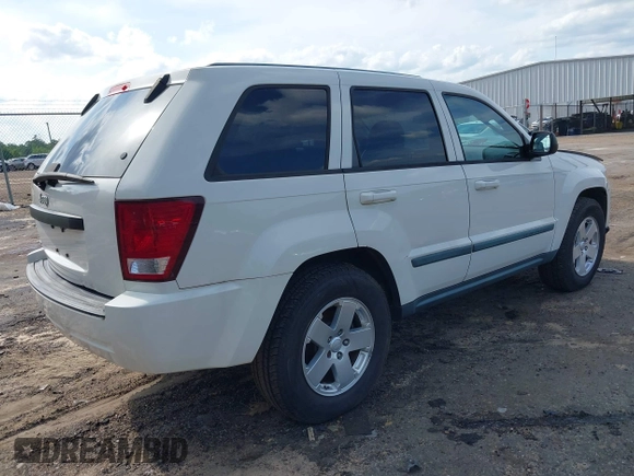 2008 Jeep Grand Cherokee Laredo with VIN 1J8GS48K28C229501, listed as a IAAI auction lot 42162413 with 1 mi miles. Bid and sale history available at carsss.com. Image 4.