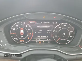 2018 Audi Q5 Premium z VIN WA1ANAFY2J2207174, wystawiony jako Copart lot #60834425 z przebiegiem 70 651 mil mil oraz Szkoda całkowita • Salvage title. Historia ofert i sprzedaży dostępna na DreamBid. Obrazek 9.