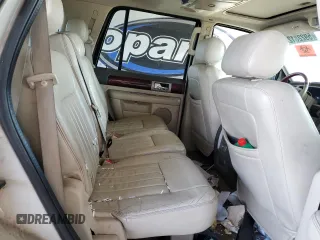 2004 Lincoln Navigator Luxury with VIN 5LMFU28R34LJ41588, listed as a Copart auction lot 59228125 with 200,699 mi miles and Clean title. Bid and sale history available at DreamBid. Image 11.