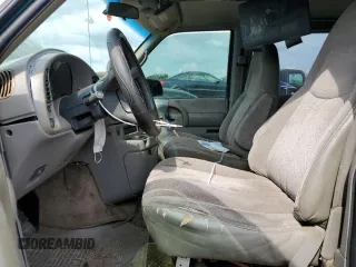 2000 Chevrolet Astro with VIN 1GNDM19W1YB143971, listed as a Copart auction lot 77984874 with 278,301 mi miles and Salvage Title. Bid and sale history available at carsss.com. Image 7.