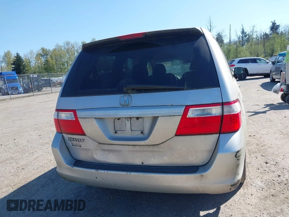 2006 Honda Odyssey LX with VIN 5FNRL38236B127129, listed as a IAAI auction lot 42041994 with 282,313 mi miles. Bid and sale history available at carsss.com. Image 16.