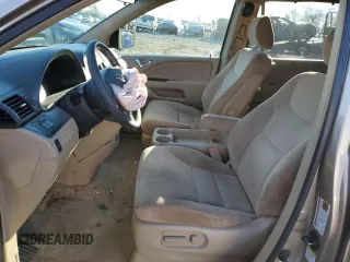 2005 Honda Odyssey EX z VIN 5FNRL384X5B420963, wystawiony jako Copart lot #50137915 z przebiegiem Nie podano mil oraz Nie do naprawy • Non repairable. Historia ofert i sprzedaży dostępna na DreamBid. Obrazek 14.