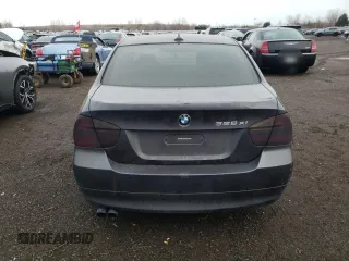 2008 BMW 3 Series 328xi z VIN WBAVC93518KZ72728, wystawiony jako Copart lot #84082564 z przebiegiem 410 050 mil mil oraz Szkoda całkowita • Salvage title. Historia ofert i sprzedaży dostępna na DreamBid. Obrazek 6.