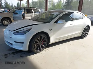 2020 Tesla Model 3 Performance z VIN 5YJ3E1EC2LF624900, wystawiony jako IAAI lot #42127589 z przebiegiem 36 758 mil mil oraz . Historia ofert i sprzedaży dostępna na DreamBid. Obrazek 2.