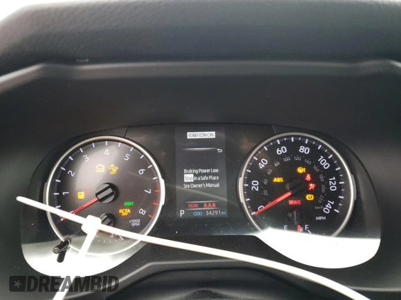 2021 Toyota RAV4 XLE with VIN 2T3W1RFVXMW161939, listed as a Copart auction lot 62233415 with 34,291 mi miles and Salvage title. Bid and sale history available at DreamBid. Image 9.