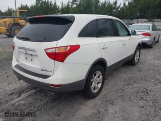 2008 Hyundai Veracruz GLS with VIN KM8NU13C98U058338, listed as a IAAI auction lot 41911967 with 144,604 mi miles. Bid and sale history available at carsss.com. Image 4.