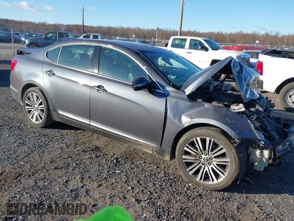 2015 Kia Cadenza Premium with VIN KNALN4D73F5194464, listed as a IAAI auction lot 41036049 with 164,907 mi miles. Bid and sale history available at carsss.com. Image 1.