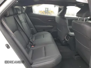 2024 Toyota Crown XLE z VIN JTDAAAAF7R3019666, wystawiony jako Copart lot #52778215 z przebiegiem 1096 mil mil oraz Szkody całkowita. Historia ofert i sprzedaży dostępna na DreamBid. Obrazek 10.