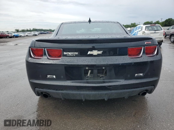 2013 Chevrolet Camaro LT z VIN 2G1FC1E31D9228586, wystawiony jako Copart lot #59762765 z przebiegiem 204 854 mil mil oraz Szkoda całkowita • Salvage title. Historia ofert i sprzedaży dostępna na DreamBid. Obrazek 6.
