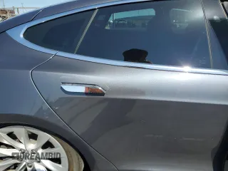 2019 Tesla Model S 75D with VIN 5YJSA1E2XKF305595, listed as a Copart auction lot 51838965 with Not provided miles and Salvage title. Bid and sale history available at DreamBid. Image 10.