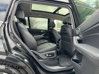 2020 BMW X7 xDrive40i with VIN 5UXCW2C08L9B71471, listed as a Copart auction lot 53714185 with 138,817 mi miles and Clean Title. Bid and sale history available at carsss.com. Image 6.