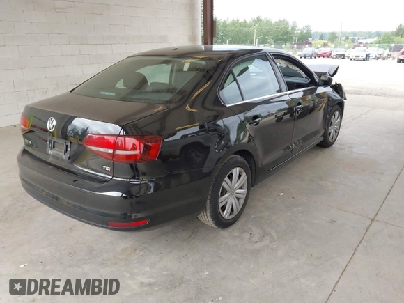 2017 Volkswagen Jetta S с VIN 3VW2B7AJ1HM401145, выставлен на аукционе IAAI как лот 42421819 с пробегом 62 607 миль миль и . История ставок и продаж доступна на DreamBid. Изображение 4.