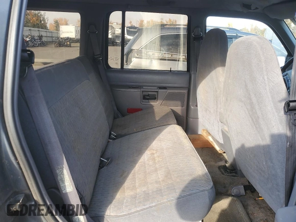 1994 Ford Explorer Eddie Bauer z VIN 1FMDU34X7RUB79993, wystawiony jako Copart lot #79817114 z przebiegiem 52 934 mil mil oraz Szkoda całkowita • Salvage title. Historia ofert i sprzedaży dostępna na DreamBid. Obrazek 10.