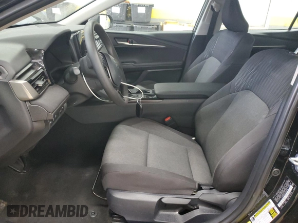 2025 Toyota Camry LE with VIN 4T1DAACK8SU528619, listed as a Copart auction lot 51645145 with 5,915 mi miles and Salvage Title. Bid and sale history available at DreamBid. Image 7.