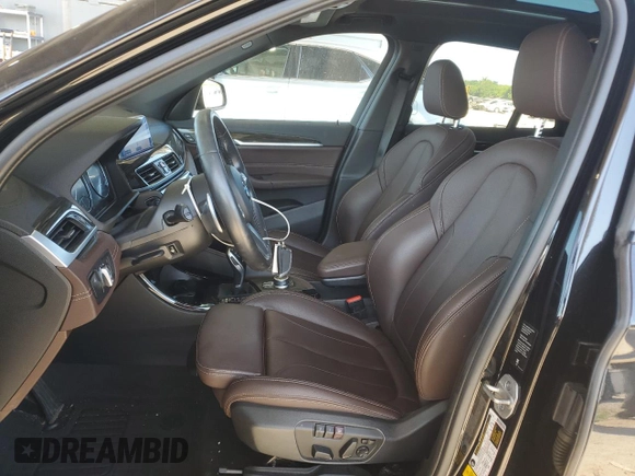 2021 BMW X1 xDrive28i с VIN WBXJG9C04M5T50887, выставлен на аукционе Copart как лот 56631925 с пробегом 31 368 миль миль и Списание • Salvage title. История ставок и продаж доступна на DreamBid. Изображение 7.