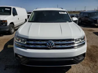 2018 Volkswagen Atlas SE with VIN 1V2CR2CA6JC575771, listed as a Copart auction lot 60574805 with 108,433 mi miles and Salvage title. Bid and sale history available at DreamBid. Image 5.