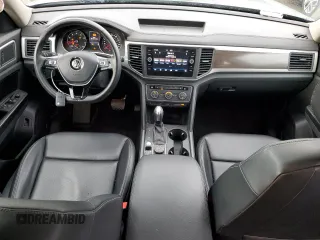2020 Volkswagen Atlas SE with VIN 1V2UR2CA2LC502422, listed as a Copart auction lot 84052564 with 52,750 mi miles and Salvage title. Bid and sale history available at DreamBid. Image 8.