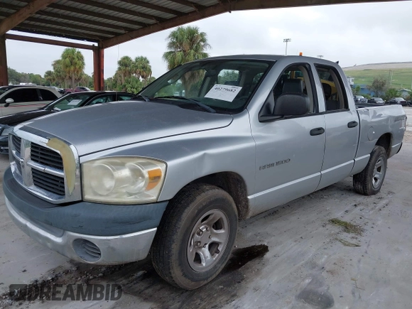 2007 Dodge 1500 ST with VIN 1D7HA18K07J556699, listed as a IAAI auction lot 40279682 with 251,237 mi miles and . Bid and sale history available at carsss.com. Image 2.