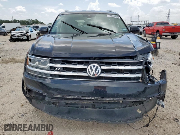 2019 Volkswagen Atlas SE with VIN 1V2XR2CA0KC560587, listed as a Copart auction lot 61511165 with 101,731 mi miles and Salvage title. Bid and sale history available at DreamBid. Image 5.