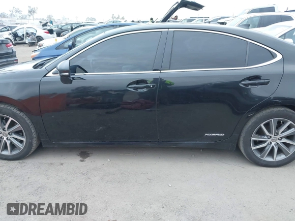 2018 Lexus ES with VIN JTHBW1GG2J2193949, listed as a IAAI auction lot 41772763 with 190,015 mi miles. Bid and sale history available at carsss.com. Image 15.