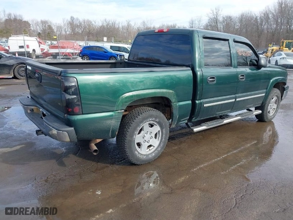 2006 Chevrolet Silverado 1500 LT2 with VIN 2GCEK13T761243605, listed as a IAAI auction lot 41645855 with 112,945 mi miles. Bid and sale history available at carsss.com. Image 4.