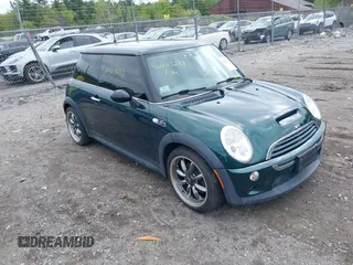 2003 MINI Hardtop S z VIN WMWRE33423TD67347, wystawiony jako IAAI lot #42267289 z przebiegiem 79 740 mil mil oraz . Historia ofert i sprzedaży dostępna na DreamBid. Obrazek 1.