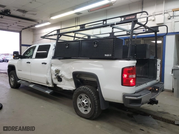2018 GMC Sierra 2500HD with VIN 1GT12REG7JF264498, listed as a Copart auction lot 82891494 with 206,152 mi miles and Salvage Title. Bid and sale history available at carsss.com. Image 2.