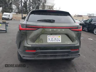 2024 Lexus NX 350h Premium z VIN JTJGKCEZ1R2023707, wystawiony jako IAAI lot #42153729 z przebiegiem 15 285 mil mil oraz . Historia ofert i sprzedaży dostępna na DreamBid. Obrazek 16.