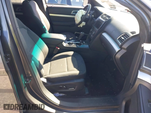 2016 Ford Explorer XLT with VIN 1FM5K7DH6GGA88588, listed as a IAAI auction lot 40562984 with 68,518 mi miles and . Bid and sale history available at carsss.com. Image 5.