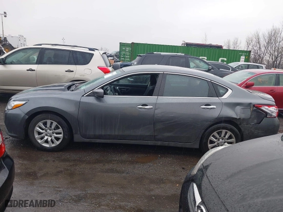 2017 Nissan Altima 2.5 SR with VIN 1N4AL3AP3HC175674, listed as a IAAI auction lot 41833588 with 76,793 mi miles. Bid and sale history available at carsss.com. Image 14.