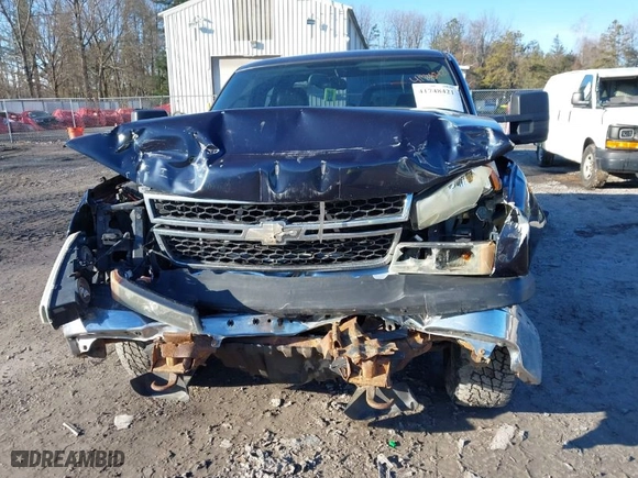 2006 Chevrolet Silverado 1500 LT3 with VIN 1GCEK19Z56Z189739, listed as a IAAI auction lot 41748421 with 168,700 mi miles. Bid and sale history available at carsss.com. Image 6.