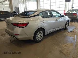 2022 Nissan Sentra S with VIN 3N1AB8BV0NY259819, listed as a IAAI auction lot 41645262 with 55,011 mi miles. Bid and sale history available at carsss.com. Image 4.