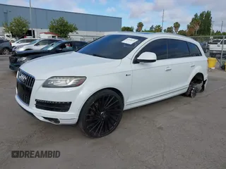 2015 Audi Q7 Premium Plus z VIN WA1LGAFE6FD028835, wystawiony jako IAAI lot #42358725 z przebiegiem 107 075 mil mil oraz . Historia ofert i sprzedaży dostępna na DreamBid. Obrazek 17.