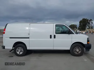 2020 Chevrolet Express Cargo с VIN 1GCWGAFP3L1272525, выставлен на аукционе IAAI как лот 41914132 с пробегом 90 857 миль миль и . История ставок и продаж доступна на DreamBid. Изображение 13.