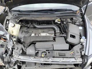 2010 Volvo S40 R-Design with VIN YV1672MH2A2511808, listed as a Copart auction lot 47414725 with 101,389 mi miles and Salvage Title. Bid and sale history available at carsss.com. Image 11.