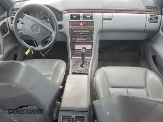 1998 Mercedes-Benz E with VIN WDBJF70F6WA643471, listed as a Copart auction lot 77189934 with 251,579 mi miles and Clean Title. Bid and sale history available at DreamBid. Image 8.