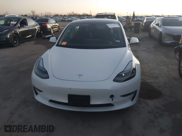 2021 Tesla Model 3 Standard Range Plus z VIN 5YJ3E1EA3MF043860, wystawiony jako IAAI lot #41214748 z przebiegiem 32 753 mil mil oraz . Historia ofert i sprzedaży dostępna na DreamBid. Obrazek 11.