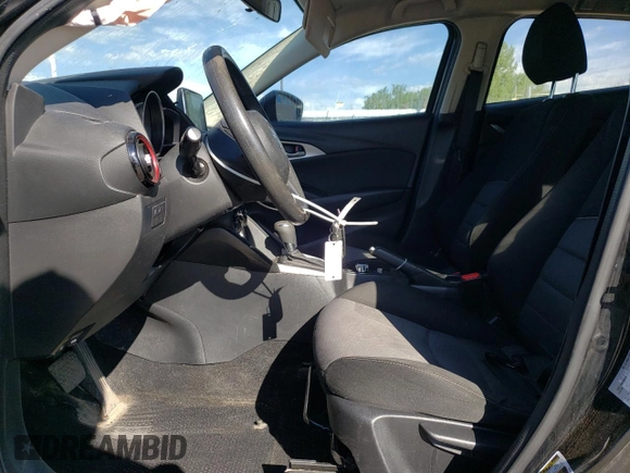 2016 Mazda CX-3 Sport z VIN JM1DKBB72G0106476, wystawiony jako Copart lot #56236245 z przebiegiem 161 207 mil mil oraz Szkody całkowita. Historia ofert i sprzedaży dostępna na DreamBid. Obrazek 7.
