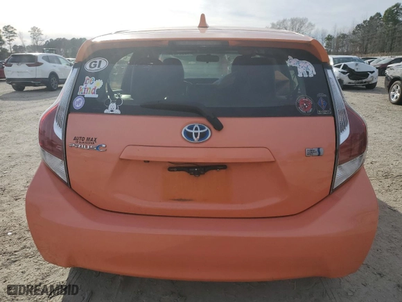 2015 Toyota Prius c One with VIN JTDKDTB31F1086251, listed as a Copart auction lot 49964215 with 225,581 mi miles and Salvage Title. Bid and sale history available at carsss.com. Image 6.