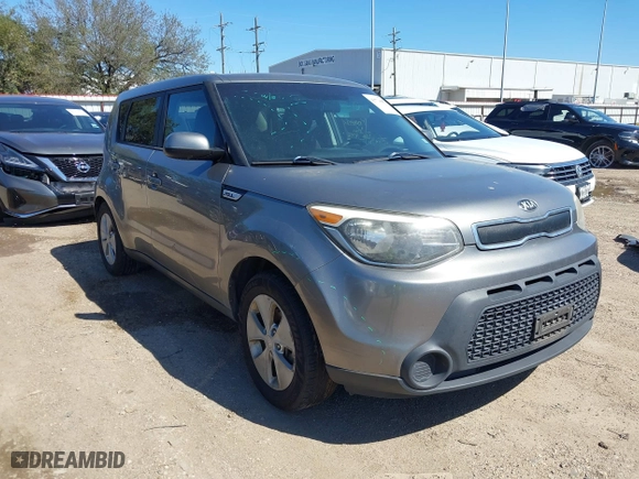 2015 Kia Soul with VIN KNDJN2A26F7170624, listed as a IAAI auction lot 41714567 with 176,135 mi miles. Bid and sale history available at carsss.com. Image 1.