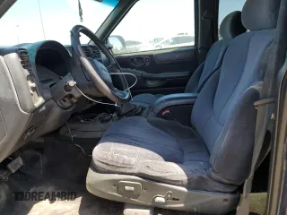 2001 GMC Jimmy SLE Rental Fleet z VIN 1GKDT13W212108144, wystawiony jako Copart lot #58753865 z przebiegiem 254 402 mil mil oraz Szkoda całkowita • Salvage title. Historia ofert i sprzedaży dostępna na DreamBid. Obrazek 7.