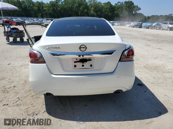 2015 Nissan Altima S with VIN 1N4AL3AP5FC113478, listed as a Copart auction lot 54861625 with 256,573 mi miles and Salvage Title. Bid and sale history available at DreamBid. Image 6.