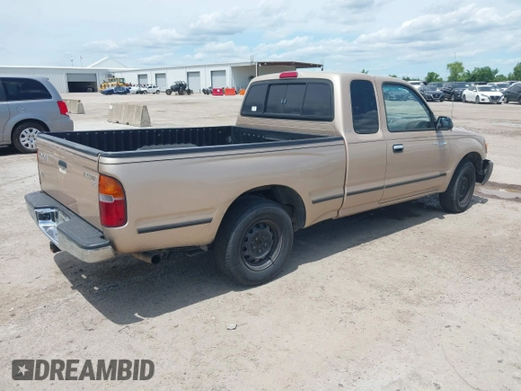2000 Toyota Tacoma z VIN 5TEVL52N4YZ717158, wystawiony jako IAAI lot #42223643 z przebiegiem 180 515 mil mil oraz . Historia ofert i sprzedaży dostępna na DreamBid. Obrazek 4.