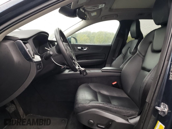 2019 Volvo XC60 Momentum with VIN LYV102RK0KB298964, listed as a Copart auction lot 54860385 with 83,143 mi miles and Salvage title. Bid and sale history available at DreamBid. Image 7.