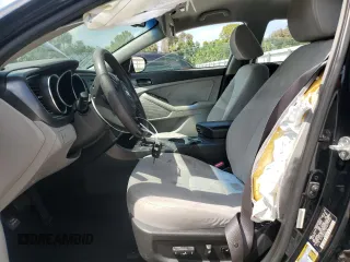 2015 Kia Optima LX z VIN 5XXGM4A78FG370996, wystawiony jako Copart lot #54328825 z przebiegiem 169 573 mil mil oraz Szkoda całkowita • Salvage title. Historia ofert i sprzedaży dostępna na DreamBid. Obrazek 7.