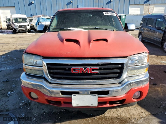 2006 GMC Sierra 1500 SLT with VIN 2GTEK13Z761299077, listed as a Copart auction lot 42445055 with 272,636 mi miles and Clean Title. Bid and sale history available at carsss.com. Image 5.