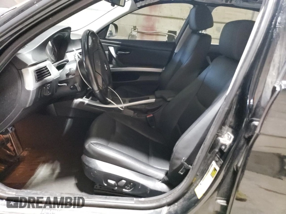 2009 BMW 3 Series 328i xDrive with VIN WBAPK73549A455477, listed as a Copart auction lot 56562895 with 162,783 mi miles and Salvage title. Bid and sale history available at DreamBid. Image 7.